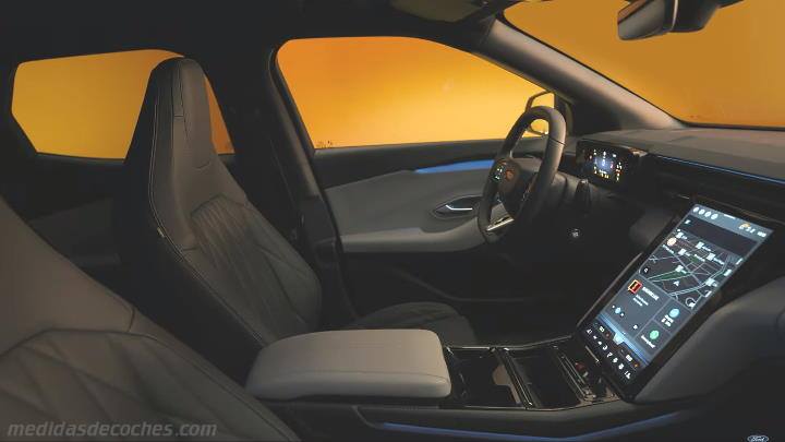 Interior Ford Capri 2025