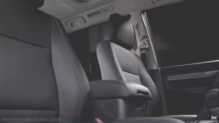 Interior Mitsubishi Montero 3p 2015