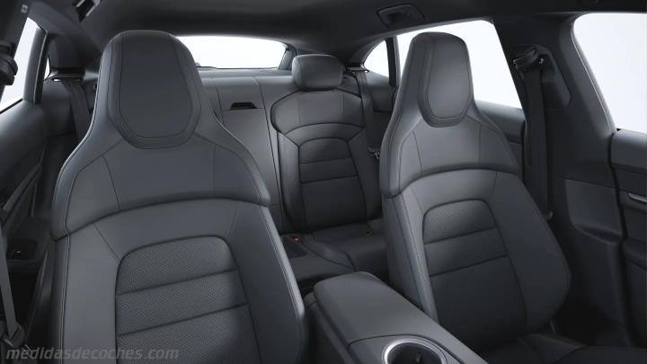 Interior Porsche Taycan Sport Turismo 2024